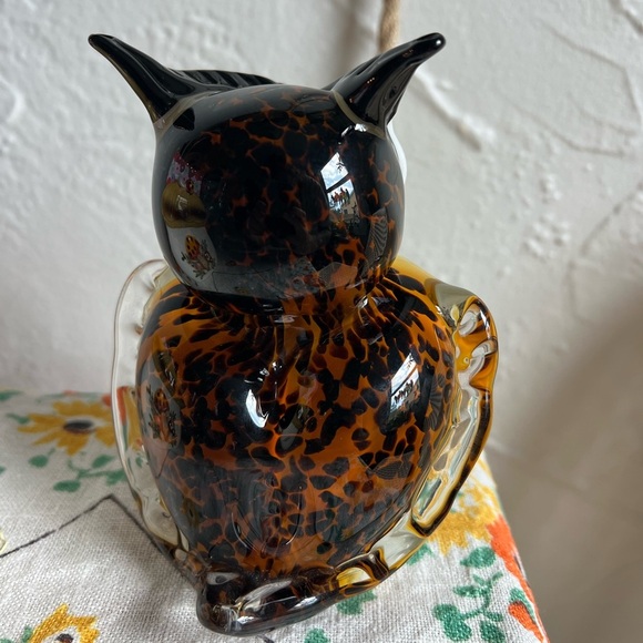 🦉 Hand-Blown Art Glass Owl Figurine – Tortoiseshell & White Murano Style Decor - Picture 11 of 13
